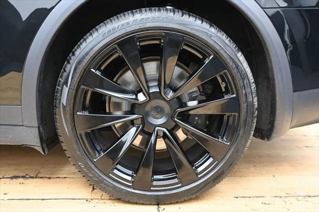 2023 Tesla Model X Standard Range