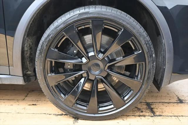 2023 Tesla Model X Standard Range