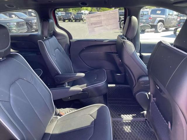 2027 Chrysler Pacifica Limited