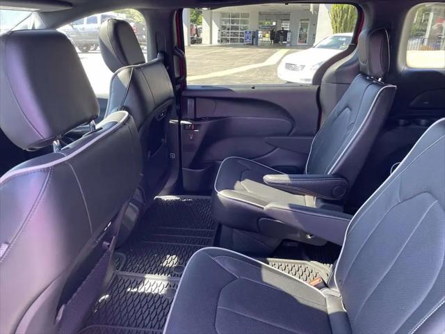 2027 Chrysler Pacifica Limited