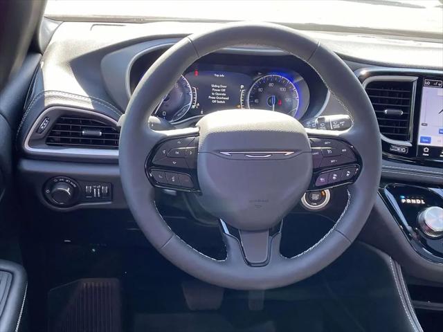 2027 Chrysler Pacifica Limited