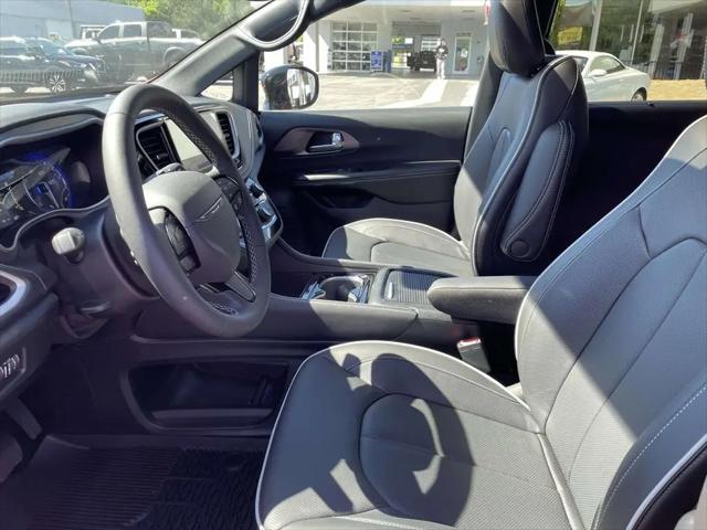 2027 Chrysler Pacifica Limited