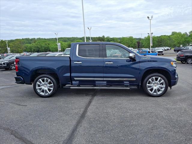 2022 Chevrolet Silverado 1500 4WD Crew Cab Short Bed High Country