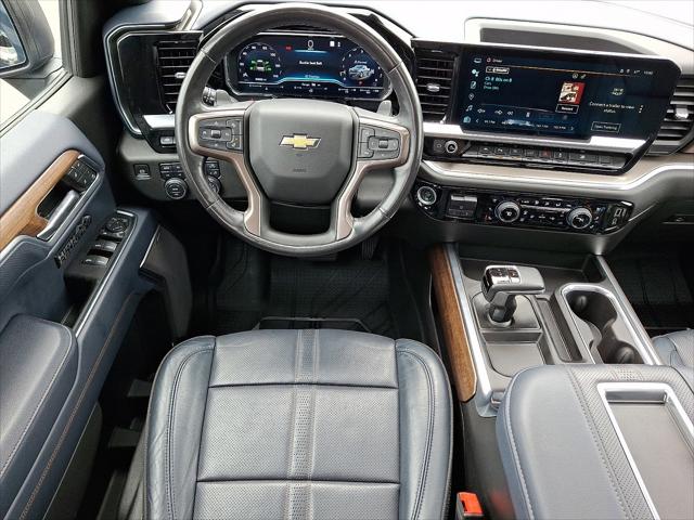 2022 Chevrolet Silverado 1500 4WD Crew Cab Short Bed High Country