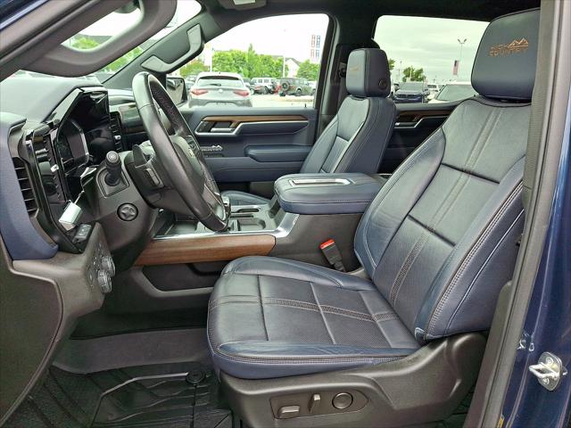 2022 Chevrolet Silverado 1500 4WD Crew Cab Short Bed High Country