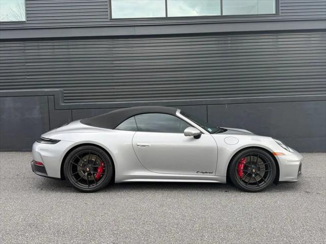 2026 Porsche 911 Carrera 4 GTS Cabriolet