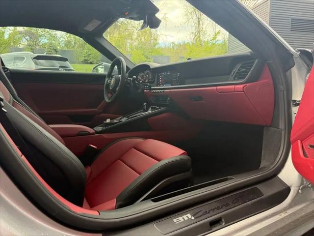 2026 Porsche 911 Carrera 4 GTS Cabriolet