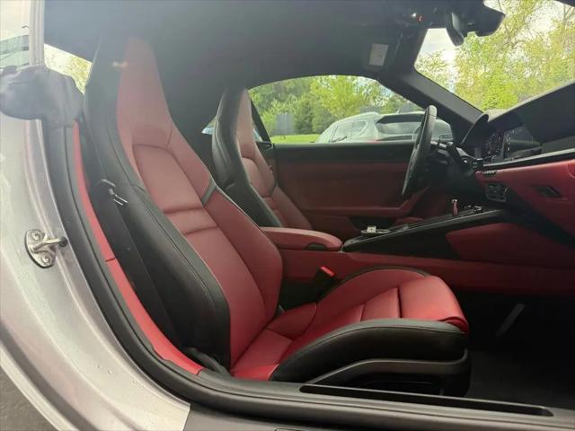 2026 Porsche 911 Carrera 4 GTS Cabriolet