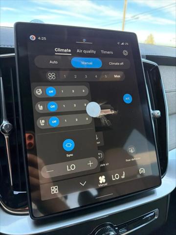 2026 Volvo XC90 Plug-In Hybrid Ultra, T8 AWD, Electric/Gasoline, Bright, 6 Seats