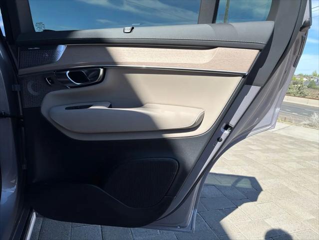 2026 Volvo XC90 Plug-In Hybrid Ultra, T8 AWD, Electric/Gasoline, Bright, 6 Seats
