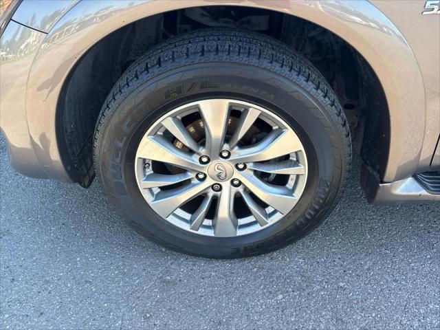 2017 INFINITI QX80 Standard