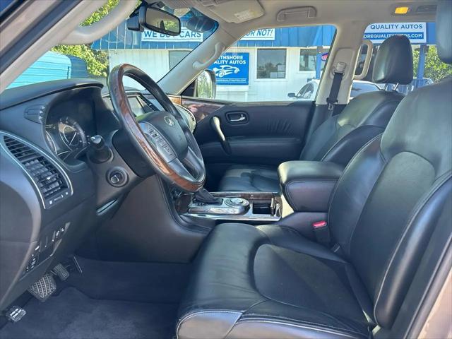 2017 INFINITI QX80 Standard