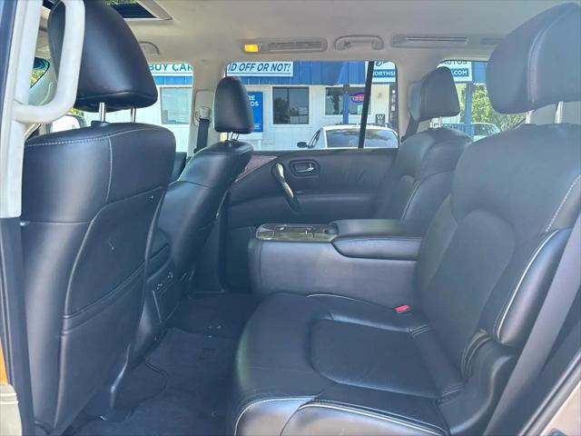 2017 INFINITI QX80 Standard