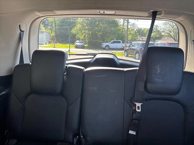 2017 INFINITI QX80 Standard