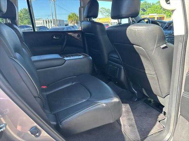 2017 INFINITI QX80 Standard