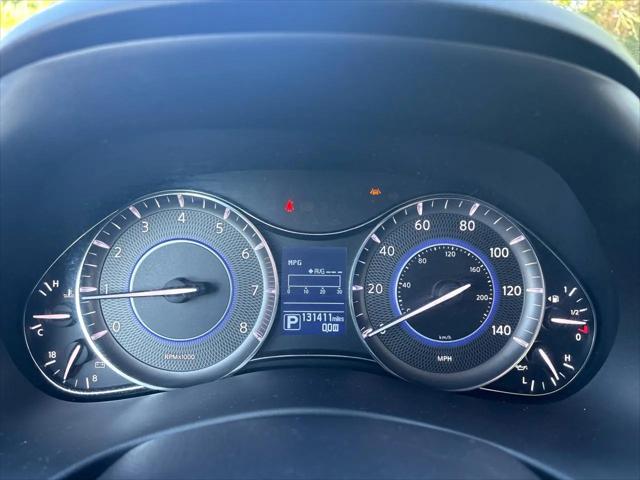 2017 INFINITI QX80 Standard