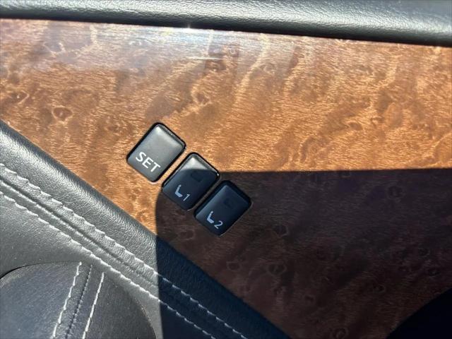 2017 INFINITI QX80 Standard
