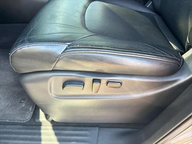 2017 INFINITI QX80 Standard