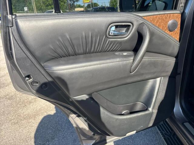2017 INFINITI QX80 Standard