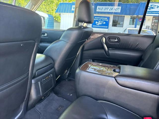 2017 INFINITI QX80 Standard