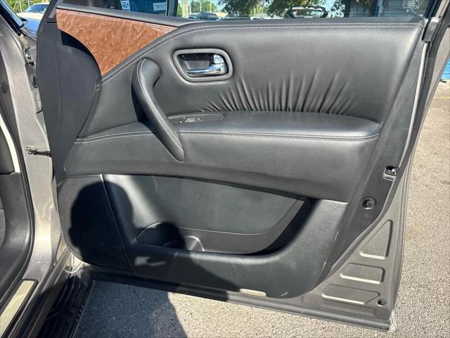 2017 INFINITI QX80 Standard