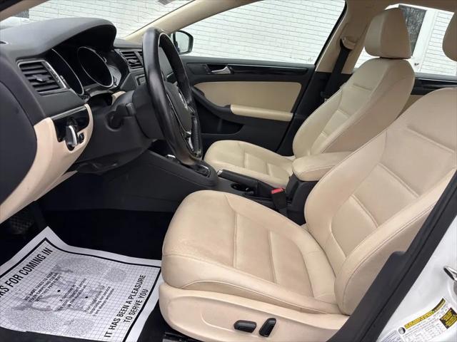 2017 Volkswagen Jetta 1.8T SEL