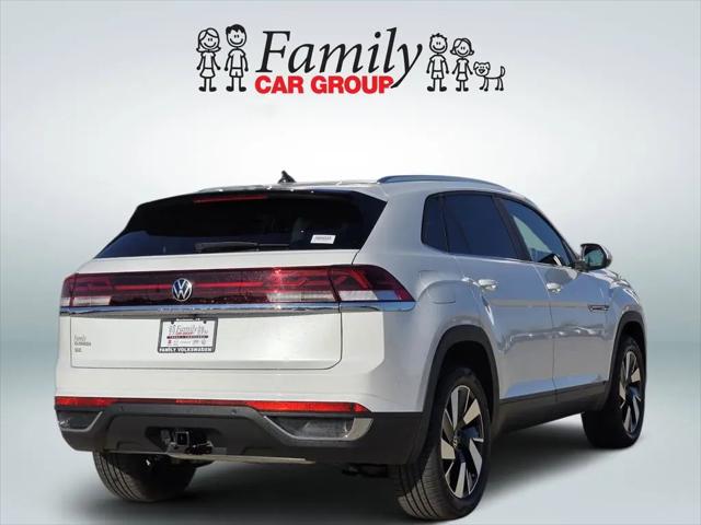 2026 Volkswagen Atlas Cross Sport SE with Technology