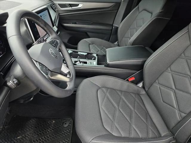 2026 Volkswagen Atlas Cross Sport SE with Technology