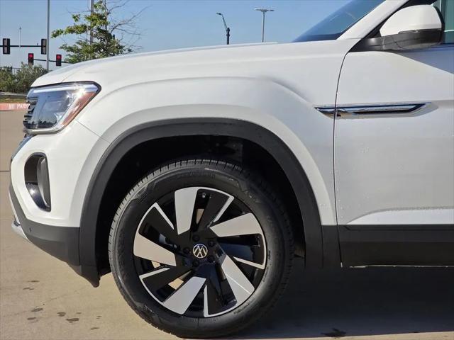 2026 Volkswagen Atlas Cross Sport SE with Technology
