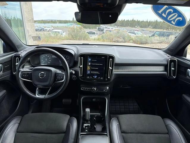 2021 Volvo XC40 T5 R-Design