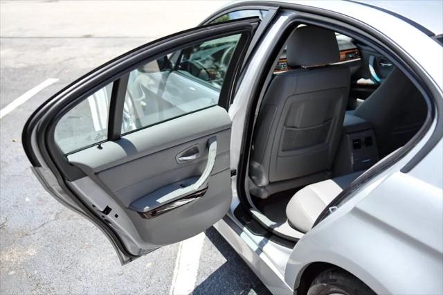2006 BMW 325i 325i
