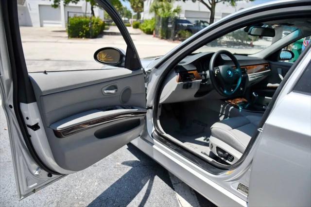 2006 BMW 325i 325i