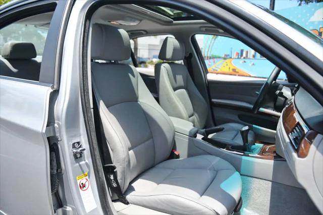 2006 BMW 325i 325i