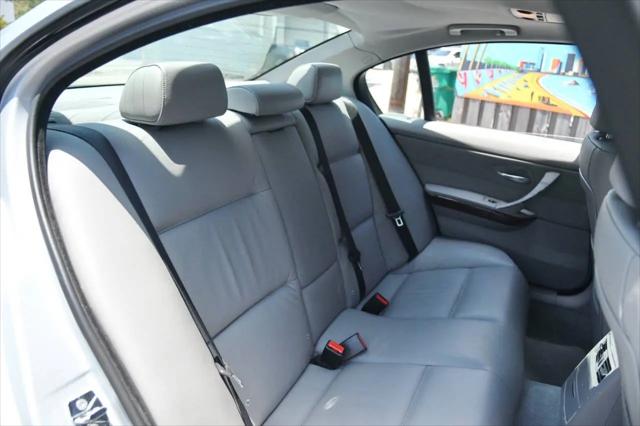 2006 BMW 325i 325i