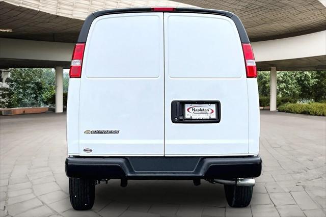 2026 Chevrolet Express Cargo Van 2500 Regular Wheelbase, WT, RWD