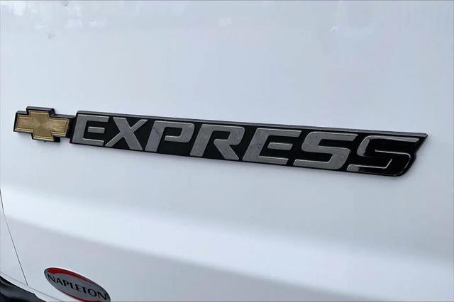 2026 Chevrolet Express Cargo Van 2500 Regular Wheelbase, WT, RWD