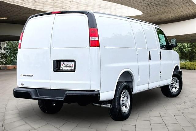 2026 Chevrolet Express Cargo Van 2500 Regular Wheelbase, WT, RWD