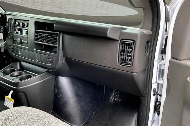 2026 Chevrolet Express Cargo Van 2500 Regular Wheelbase, WT, RWD