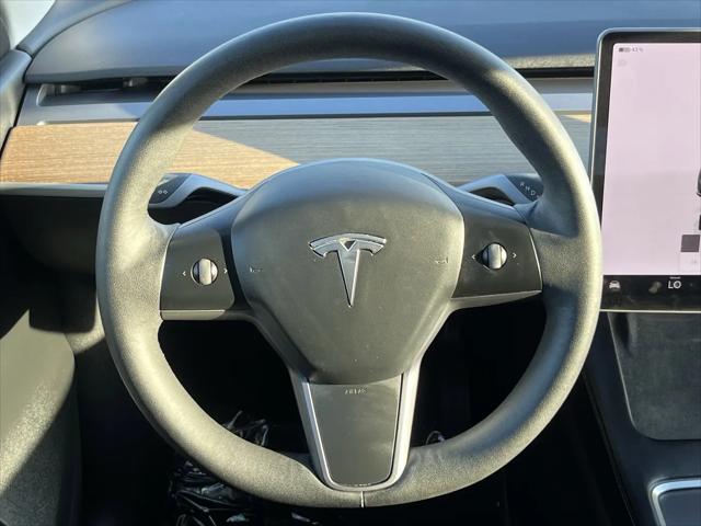 2022 Tesla Model Y Long Range Dual Motor All-Wheel Drive