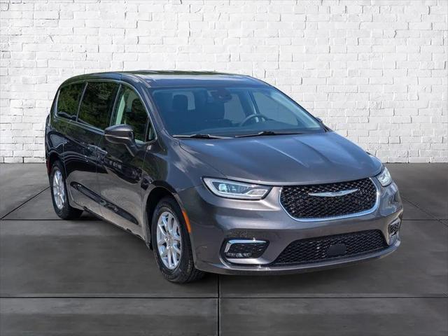 2023 Chrysler Pacifica Touring L for sale in Chattanooga, TN