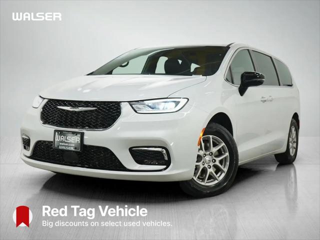 2025 Chrysler Pacifica Select for sale in Bloomington, MN
