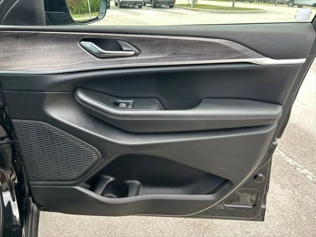 2024 Jeep Grand Cherokee L Limited 4x2