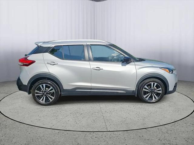 2019 Nissan Kicks SR