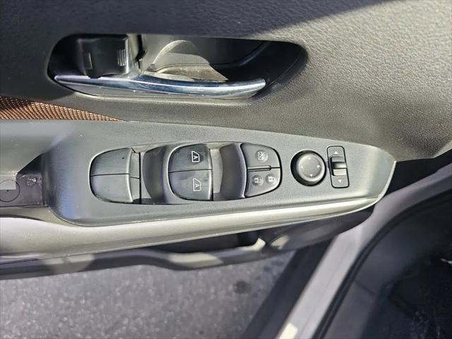 2019 Nissan Kicks SR
