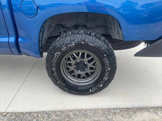 2017 Toyota Tundra SR5 5.7L V8