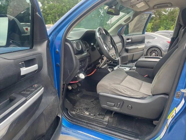 2017 Toyota Tundra SR5 5.7L V8