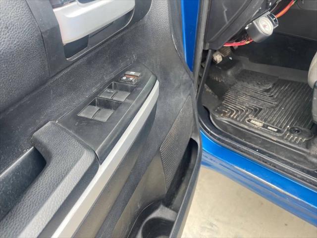 2017 Toyota Tundra SR5 5.7L V8