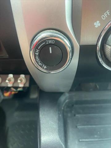 2017 Toyota Tundra SR5 5.7L V8