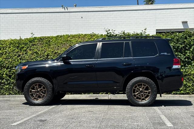 2020 Toyota Land Cruiser Heritage Edition