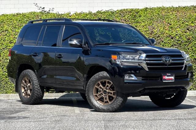 2020 Toyota Land Cruiser Heritage Edition